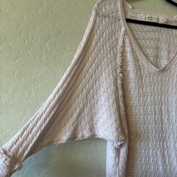 Free People We The Free Pink Thiens Hacci Boho Frayed Knit Sweater Oversized M - Picture 8 of 11